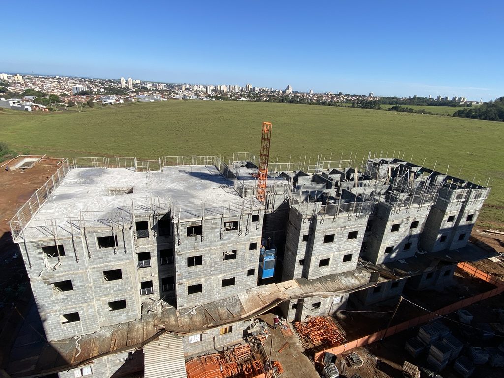 Canteiro de obra de empreendimento residencial vertical